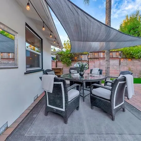 Villa Eden - Woodland Hills